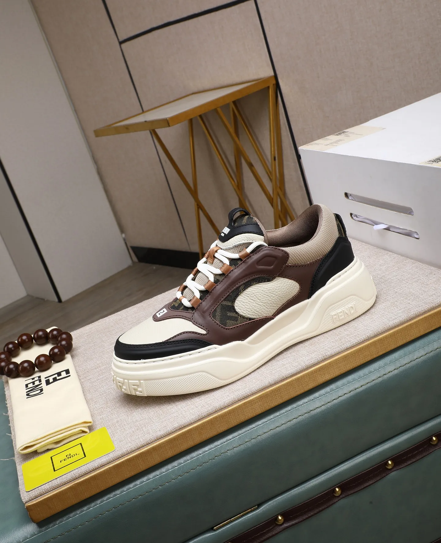 Men's shoes 💰760 [FENDI] Fendi - High-end quality original casual sports shoes - Upper: Nappa calfskin, pebbled calfskin, tongue and heel; injection molded brand logo plastic module - Lining: brand canvas - Outsole: ultra-light TPR foam·rubber; molded outsole -Super high quality control·Fine workmanship: highlighted (high-end·luxury·grade) -Size :39-44 (38, 45, can be customized)